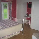 Bed & Breakfast La Minaudiere Nueil-sous-les-Aubiers