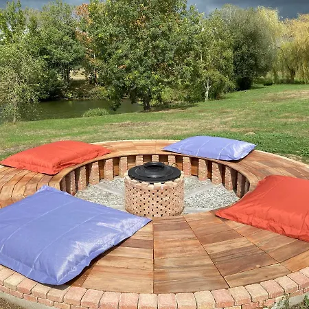 Bed & Breakfast La Minaudiere Nueil-sous-les-Aubiers